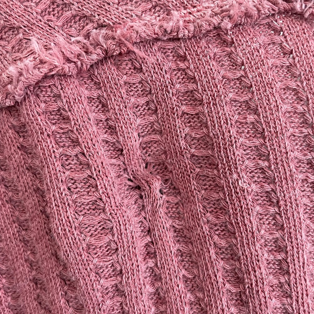 We The Free Pink Off The Shoulder V-Neck Cropped Sweater - Picture 4 of 8
